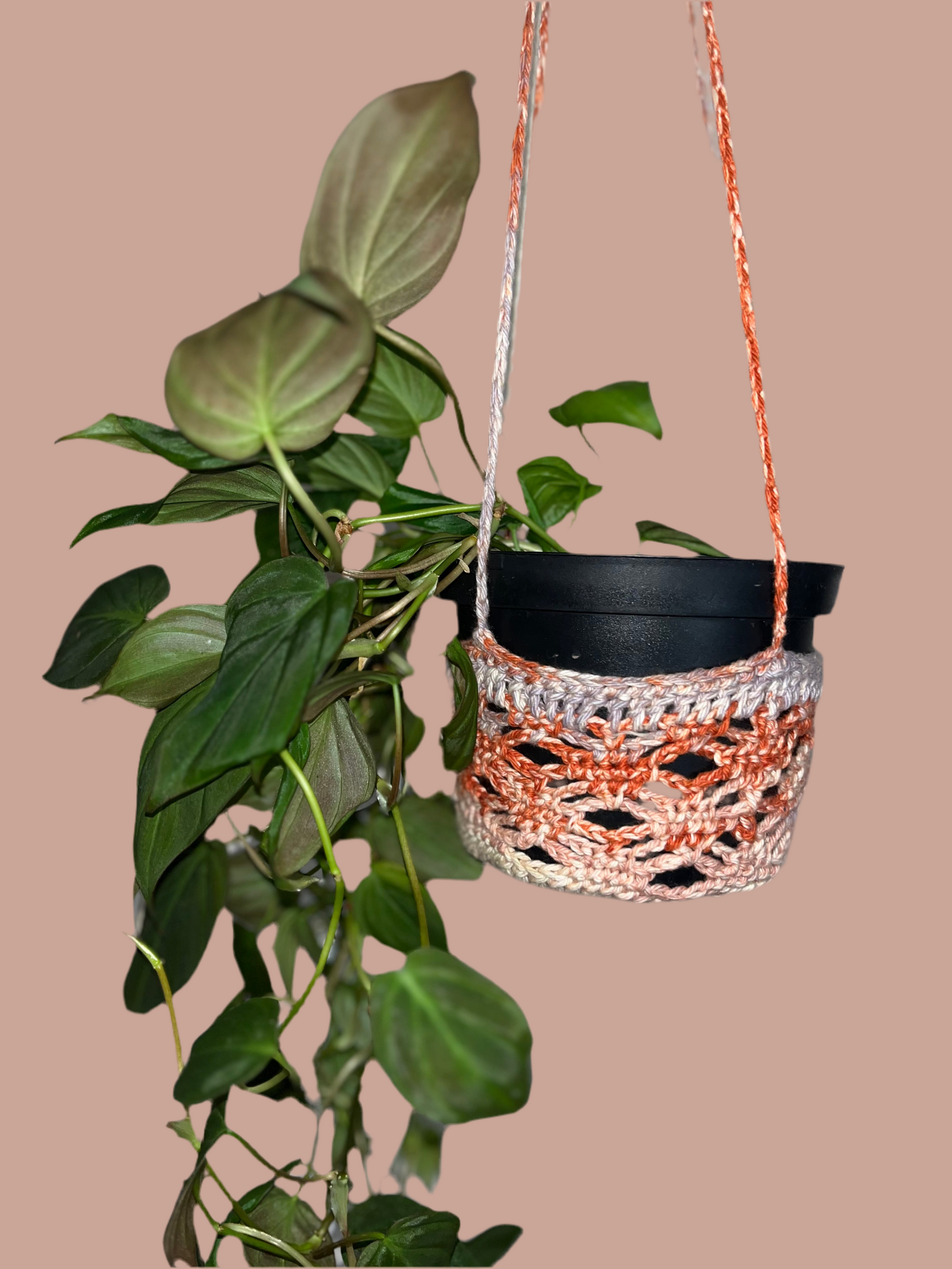 Diamond plant hanger